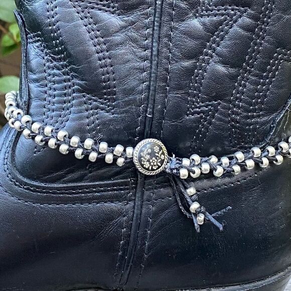 New Hand Made Western Black & Silver Circle Boot Charm or Double Wrap Bracelet - Picture 3 of 10